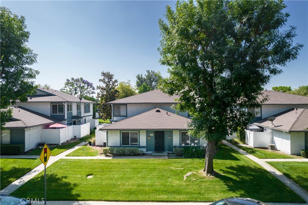 860 W Sierra Madre Avenue 1