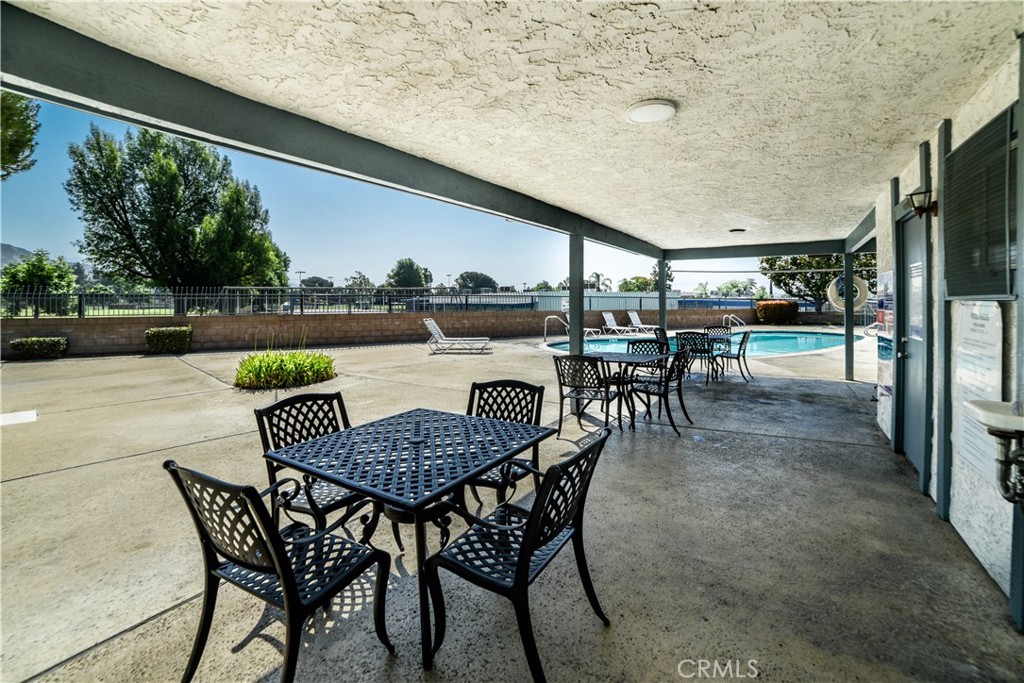 860 W Sierra Madre Avenue 1