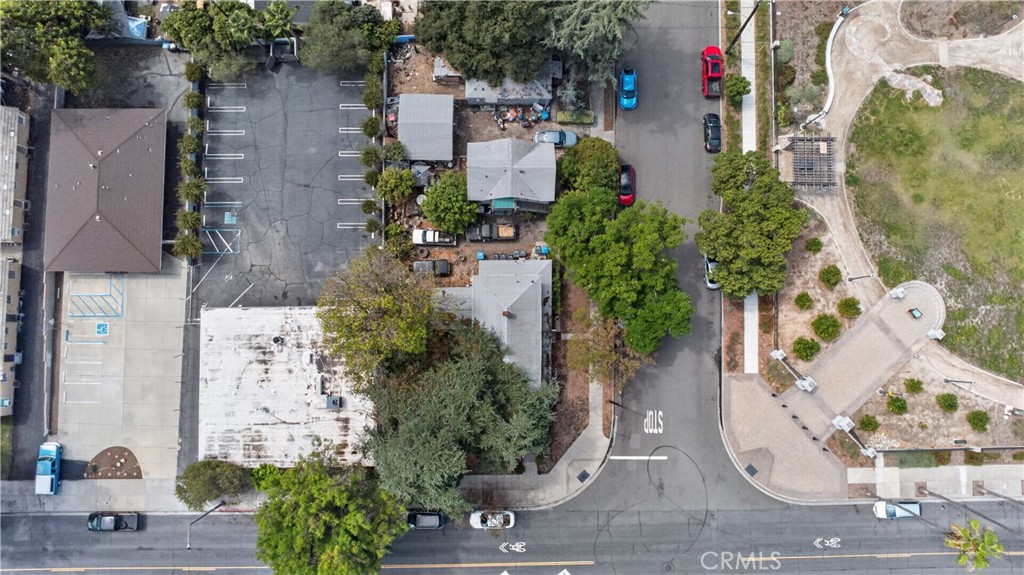 1195 N Park