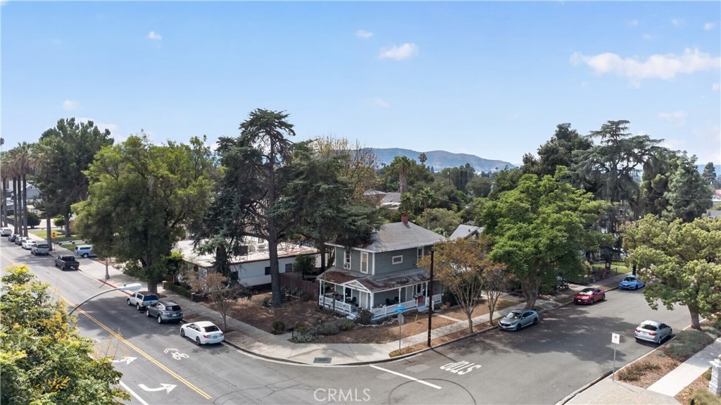 1195 N Park