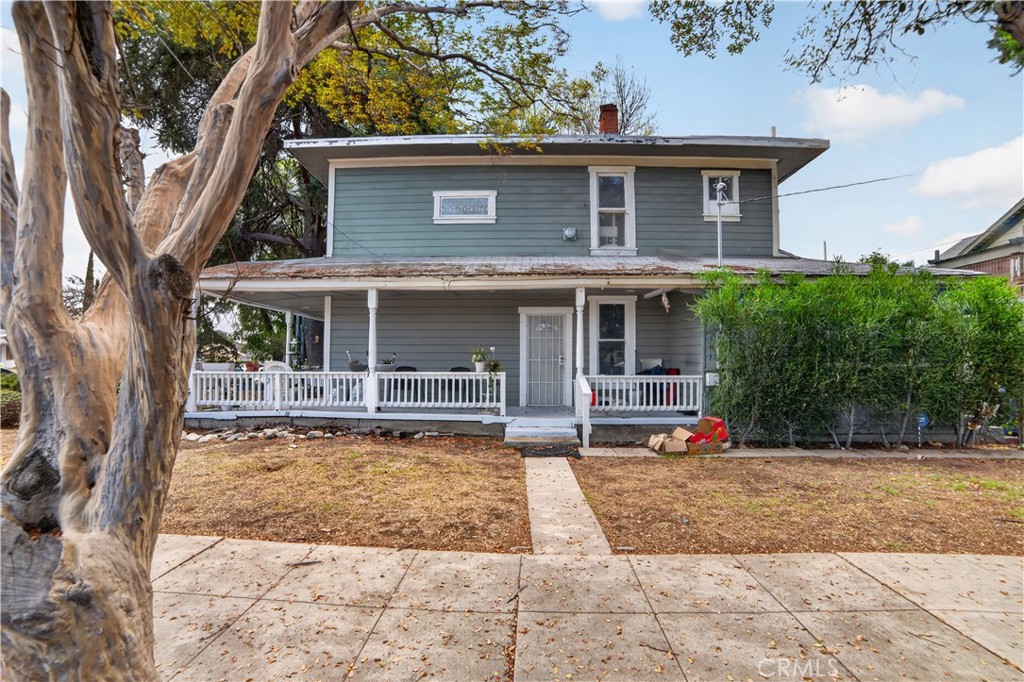 1195 N Park