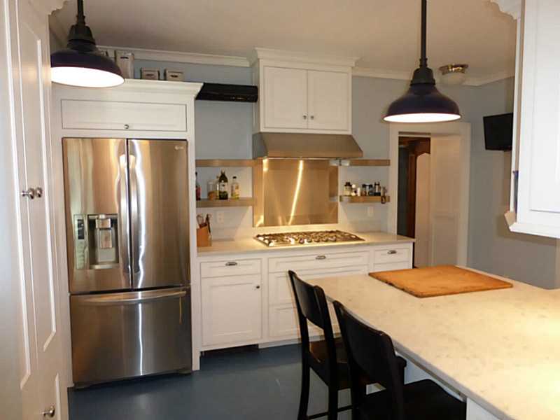 402 LLOYD Avenue 402