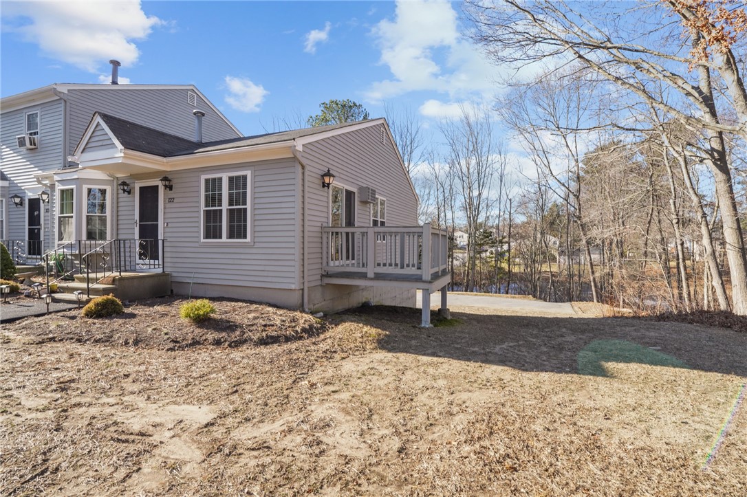 565 Quaker Lane 122
