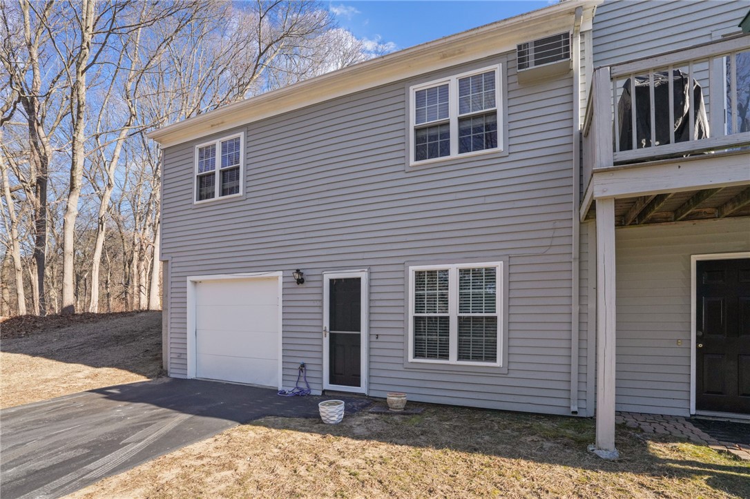 565 Quaker Lane 122