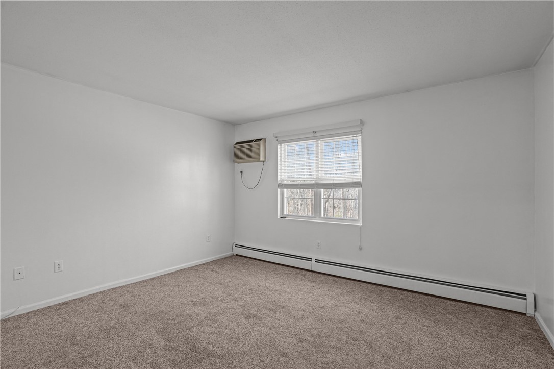 565 Quaker Lane 122
