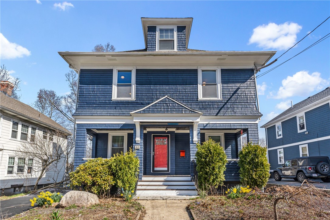 62 Rochambeau Avenue