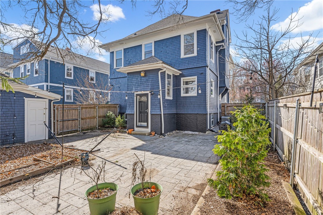 62 Rochambeau Avenue