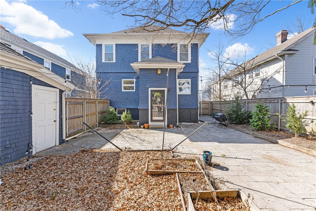 62 Rochambeau Avenue
