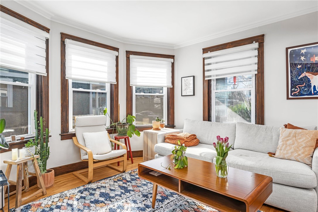62 Rochambeau Avenue