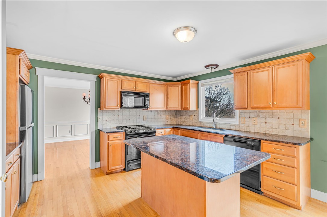 190 Narragansett Parkway