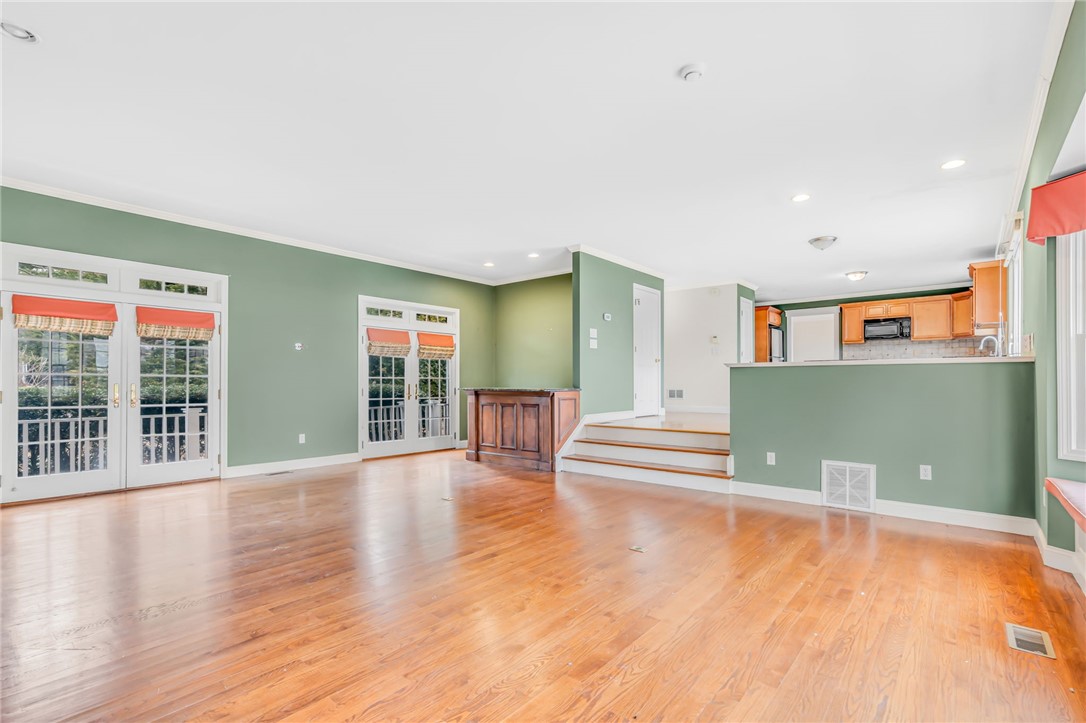 190 Narragansett Parkway