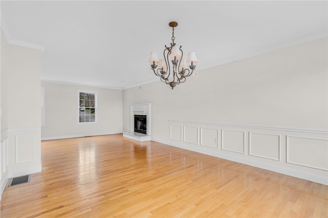 190 Narragansett Parkway