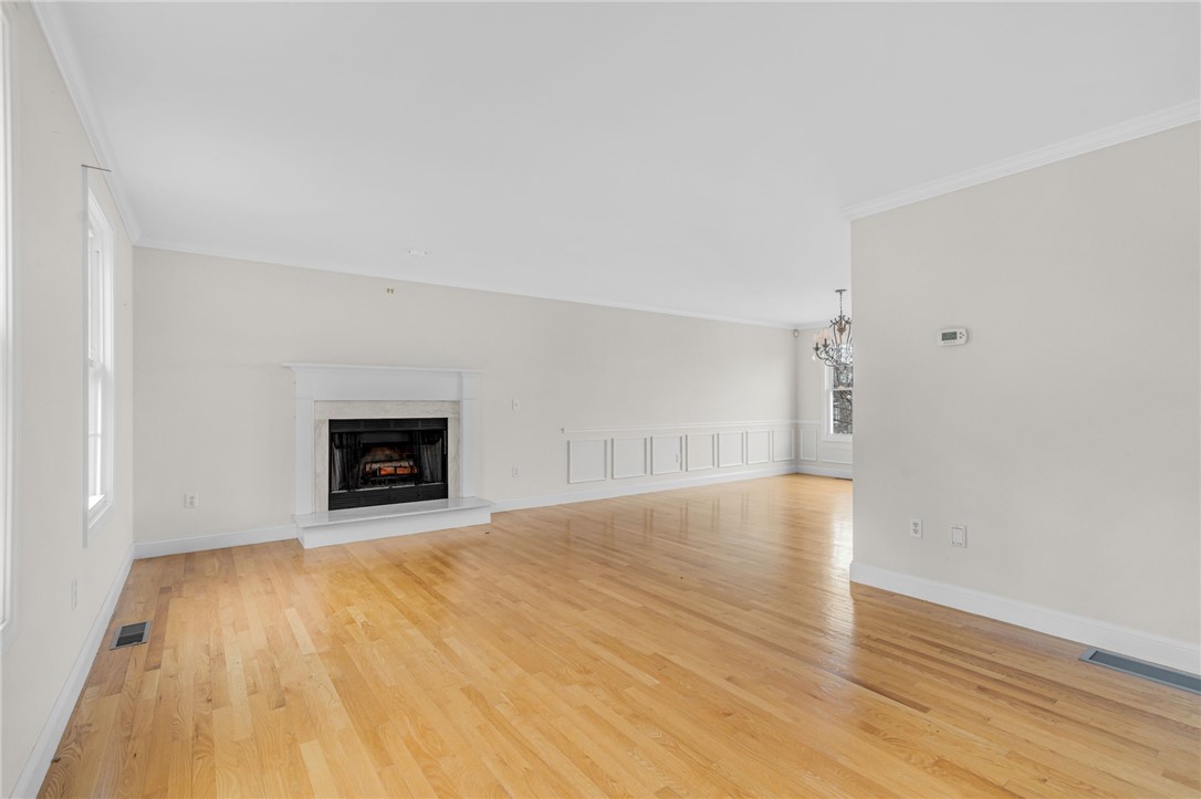 190 Narragansett Parkway