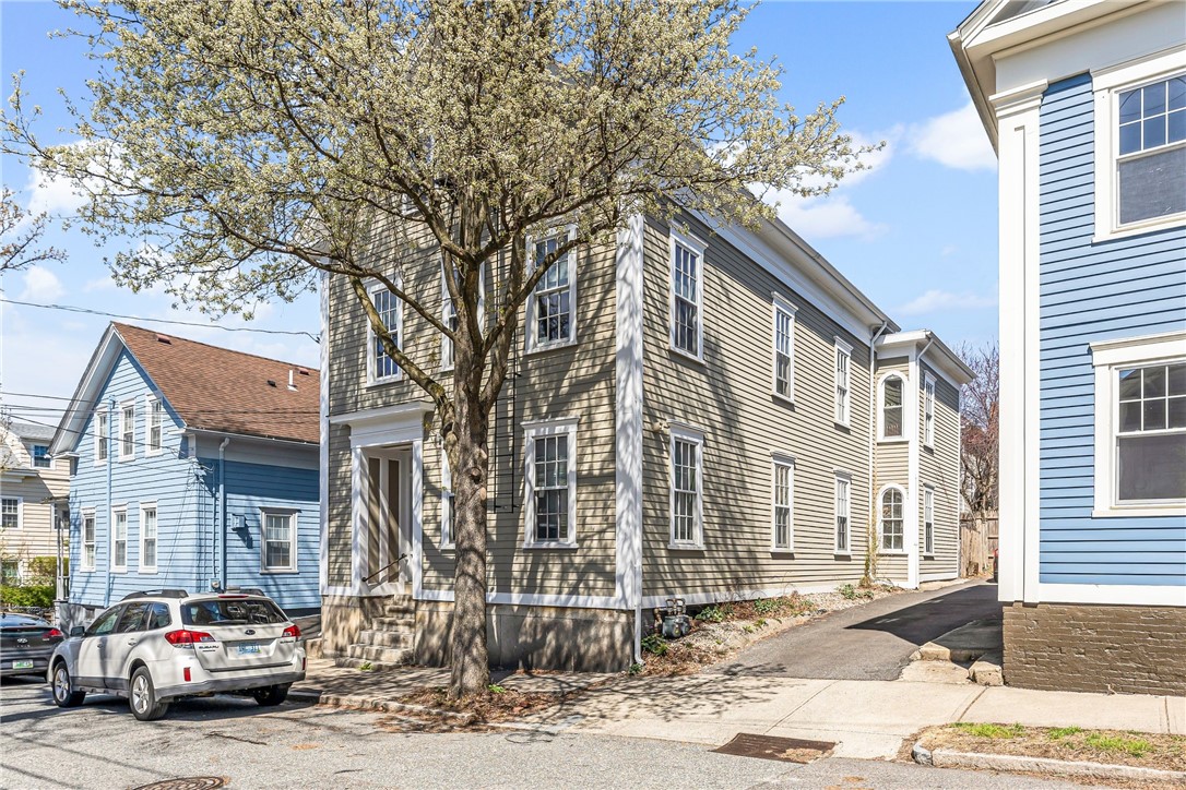104 Sheldon Street 1
