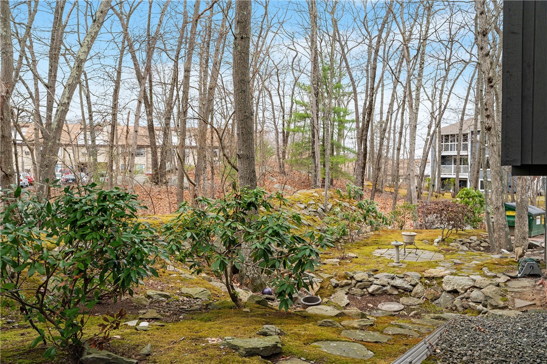 7 Wake Robin Road 905