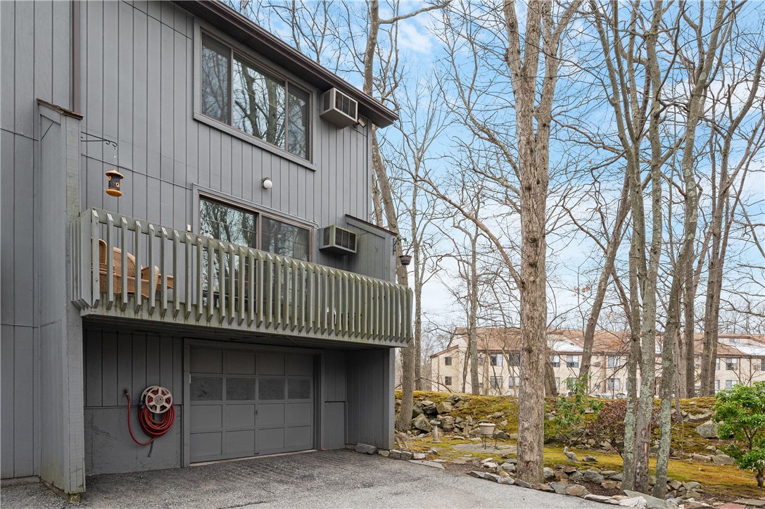 7 Wake Robin Road 905