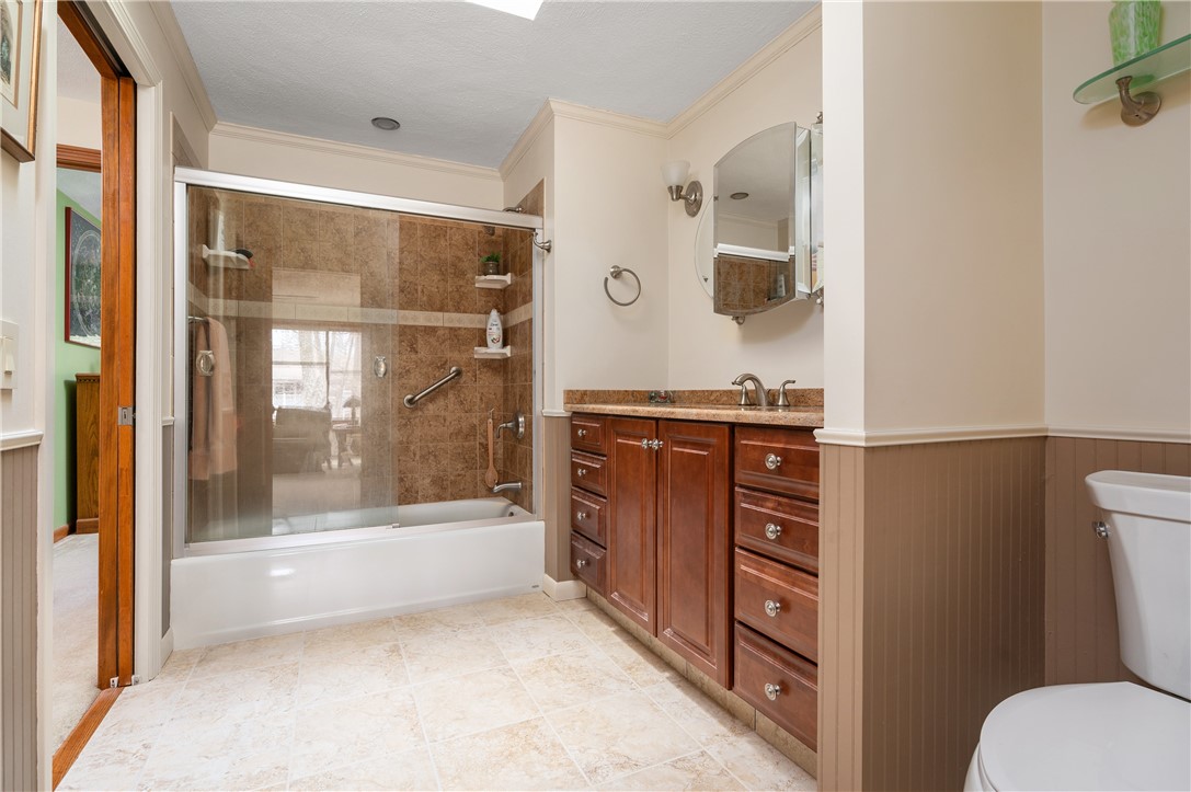 7 Wake Robin Road 905