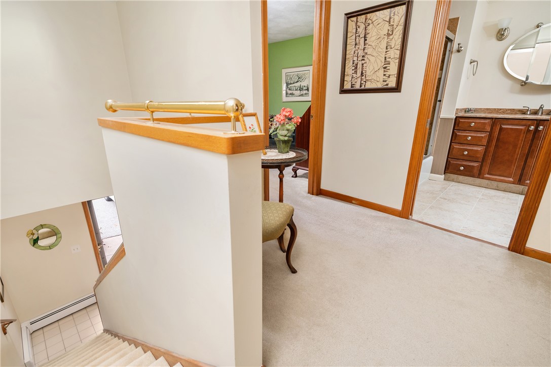7 Wake Robin Road 905