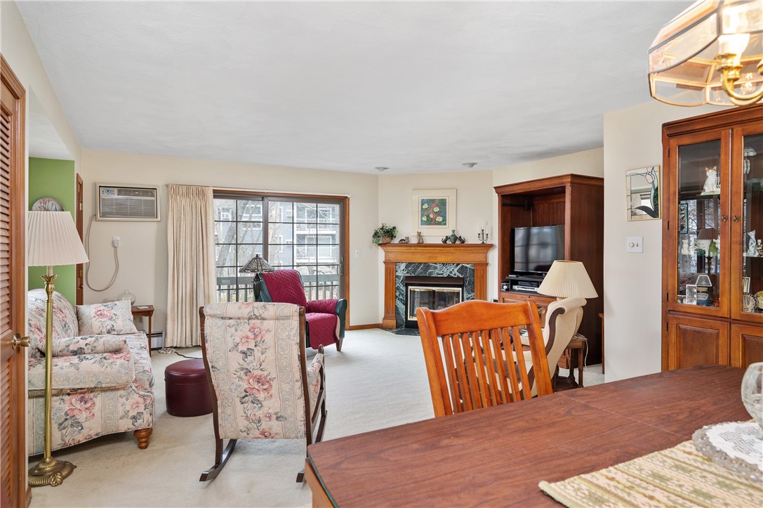 7 Wake Robin Road 905