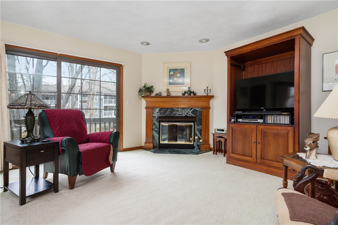 7 Wake Robin Road 905