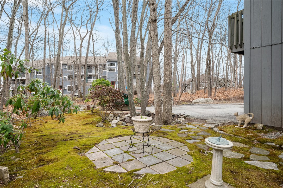 7 Wake Robin Road 905