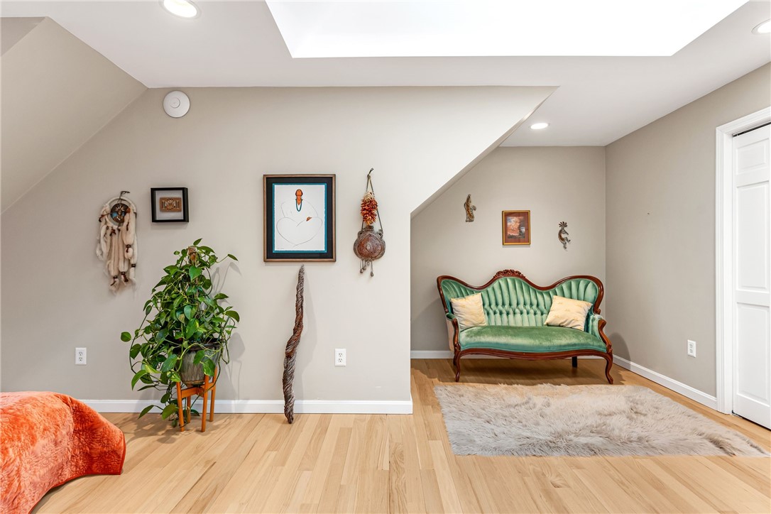 11 Pequot Lane