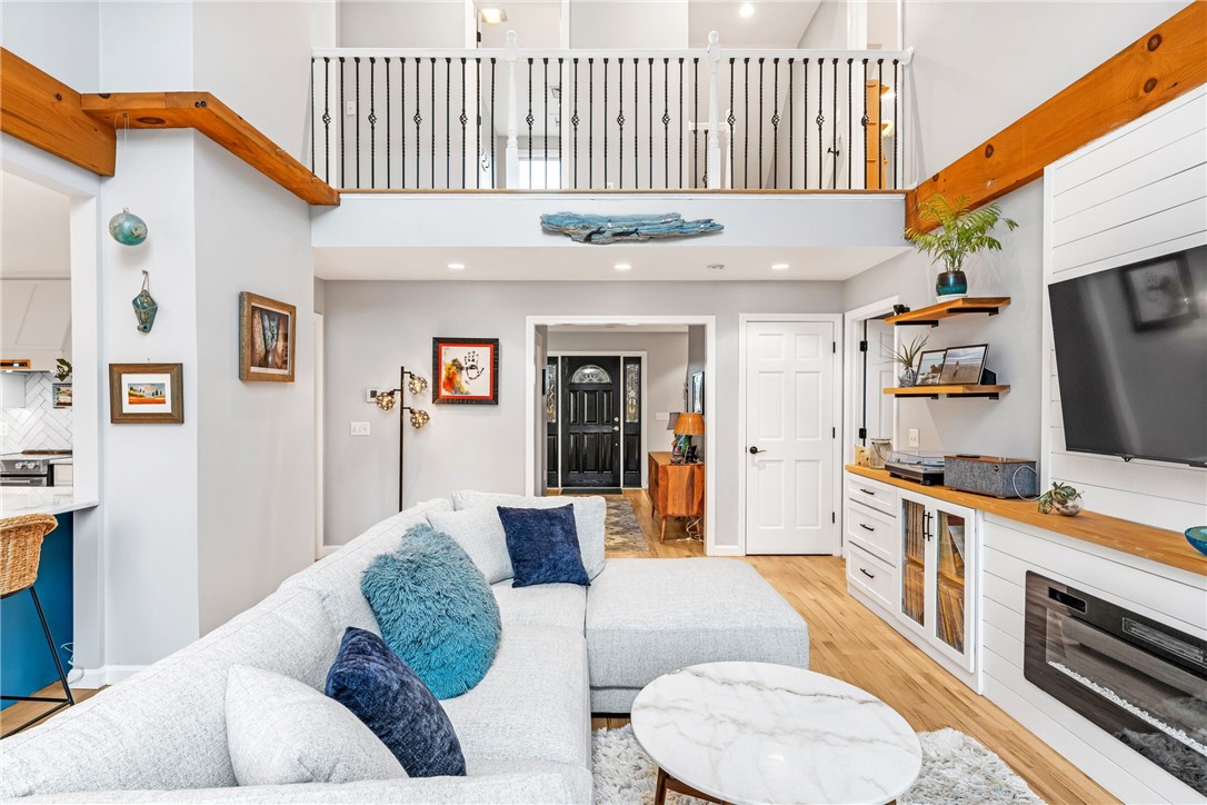 11 Pequot Lane