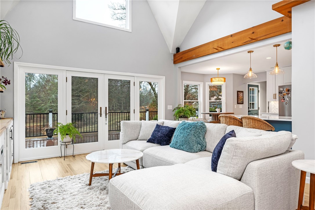 11 Pequot Lane