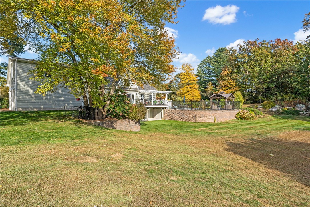 11 Pequot Lane