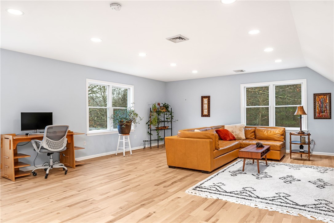 11 Pequot Lane