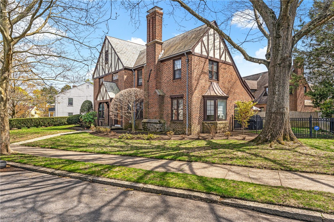 70 Dryden Avenue