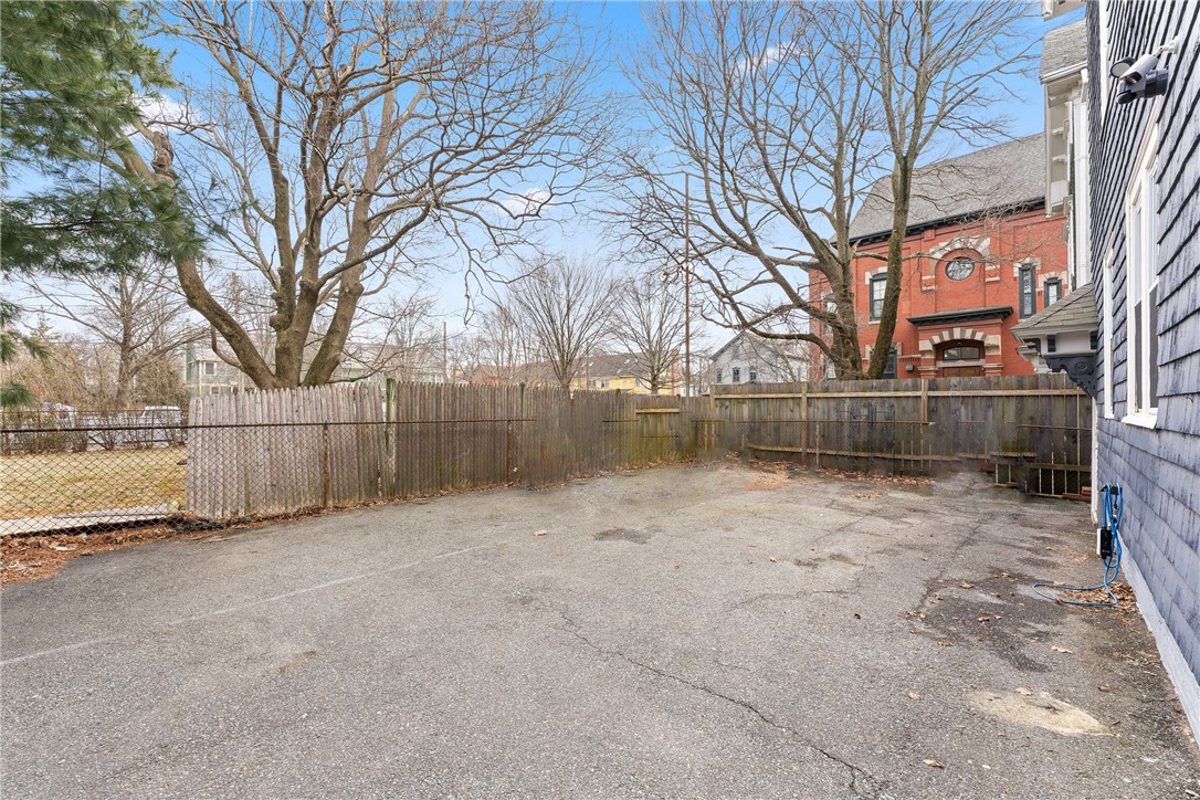 44 Messer Street