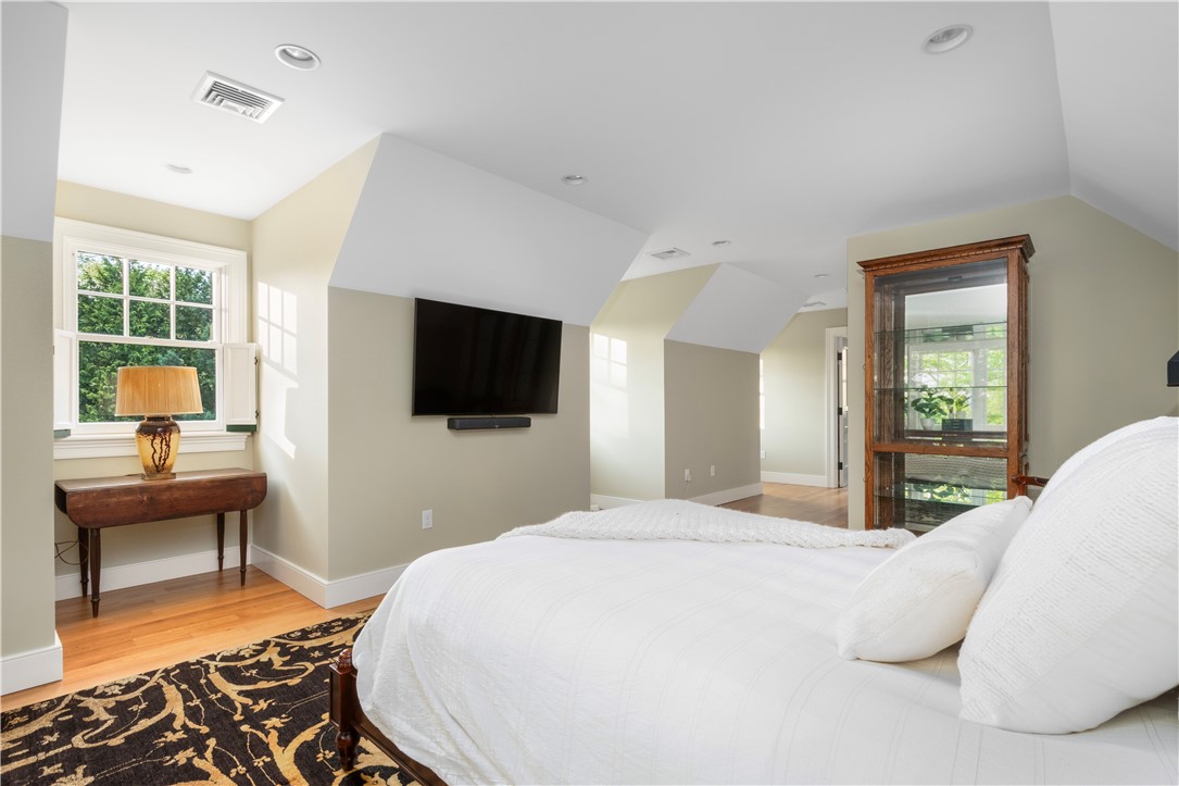 136 Adams Point Road