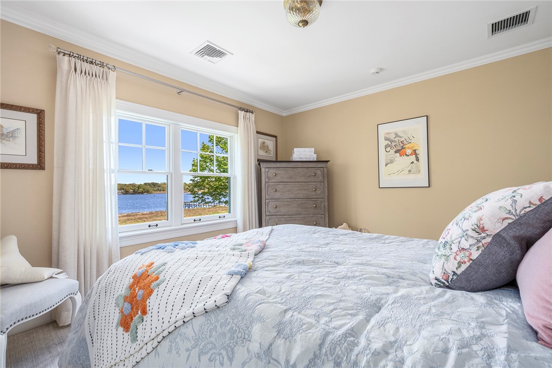 136 Adams Point Road
