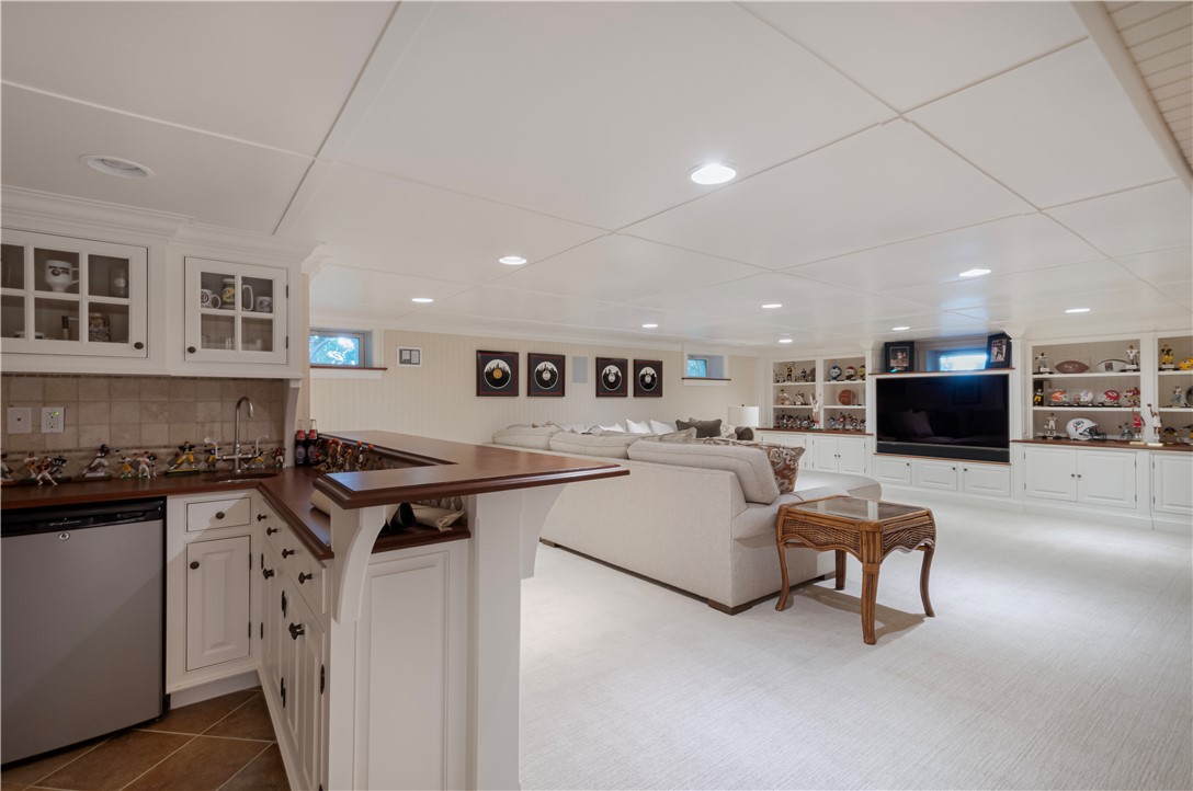 136 Adams Point Road