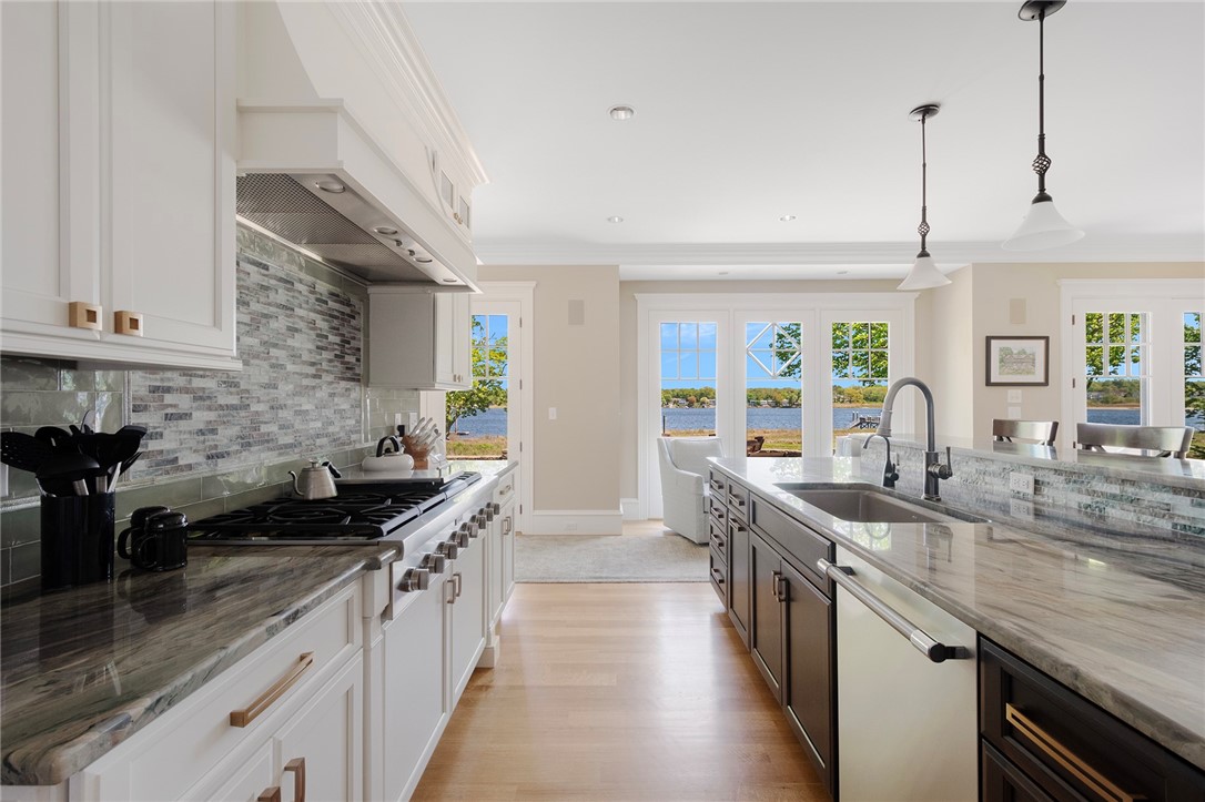 136 Adams Point Road