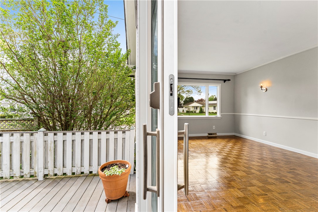 1024 Bullocks Point Avenue