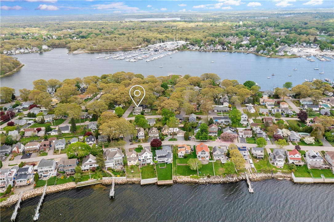 1024 Bullocks Point Avenue