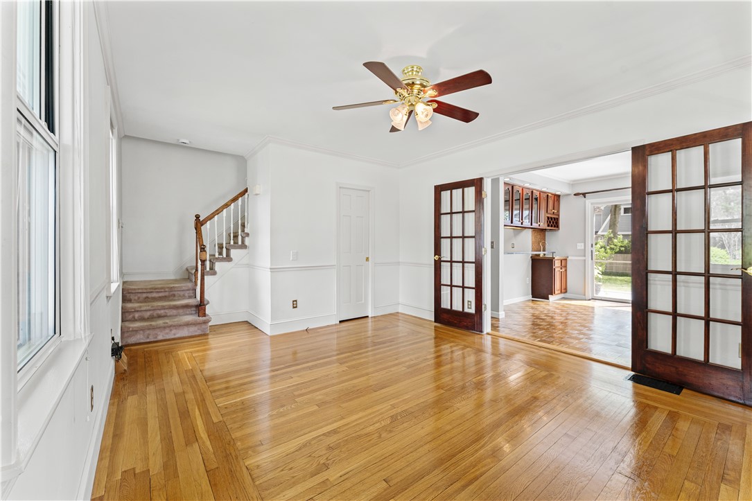 1024 Bullocks Point Avenue