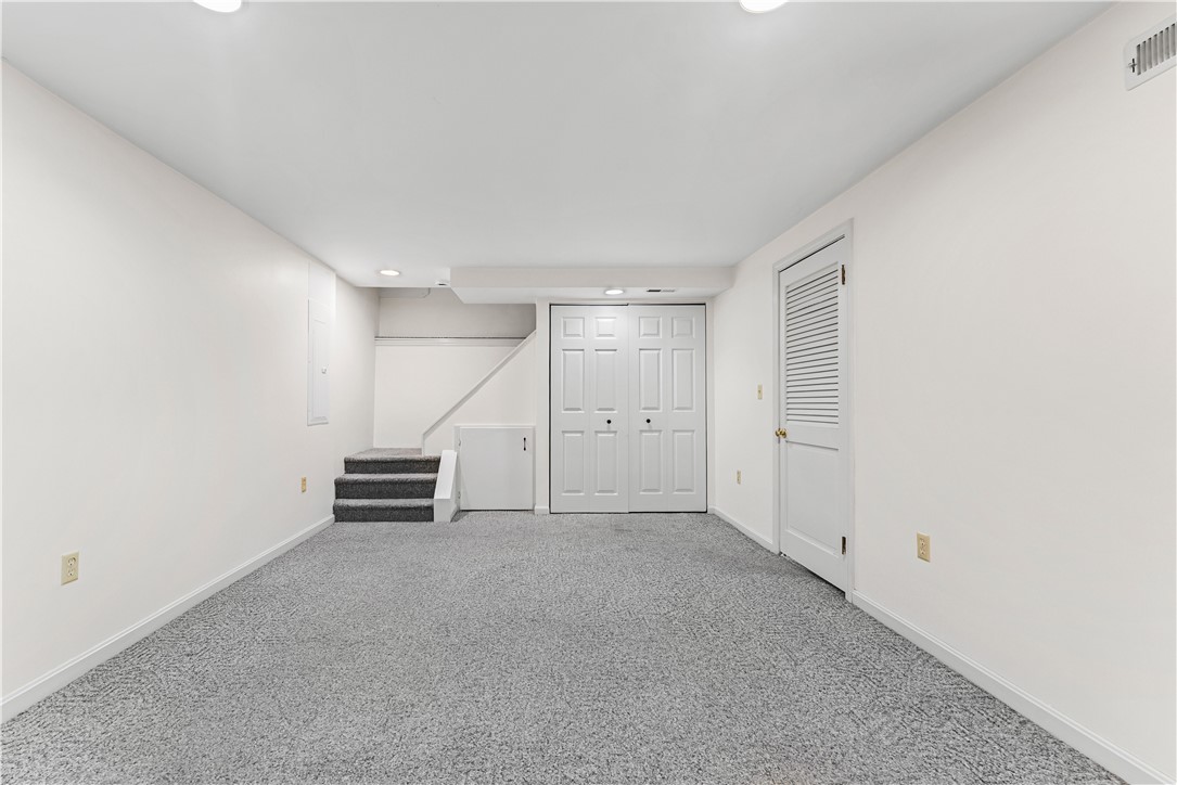 1024 Bullocks Point Avenue