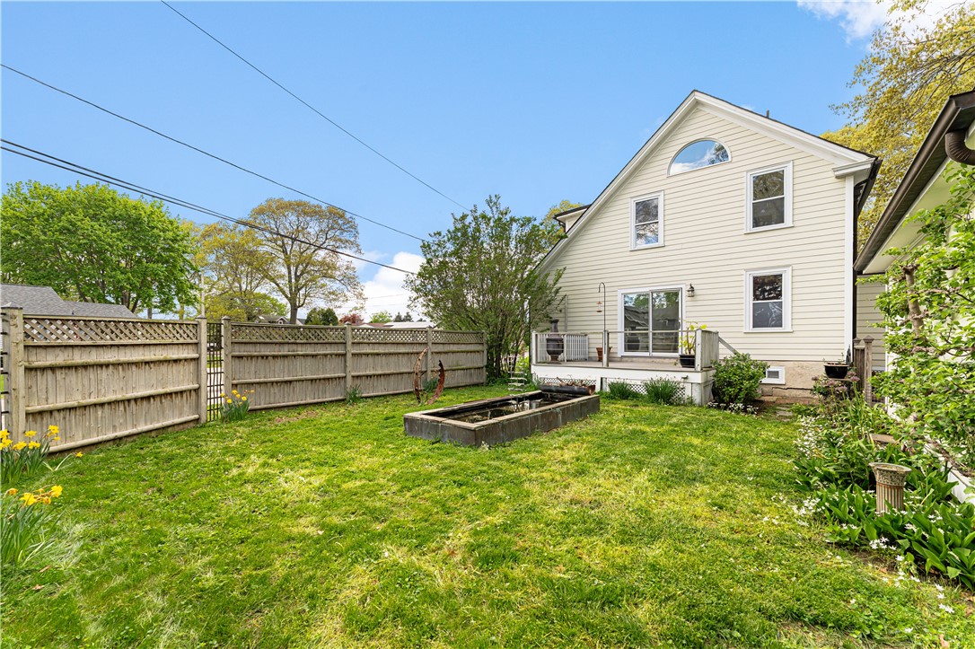 1024 Bullocks Point Avenue