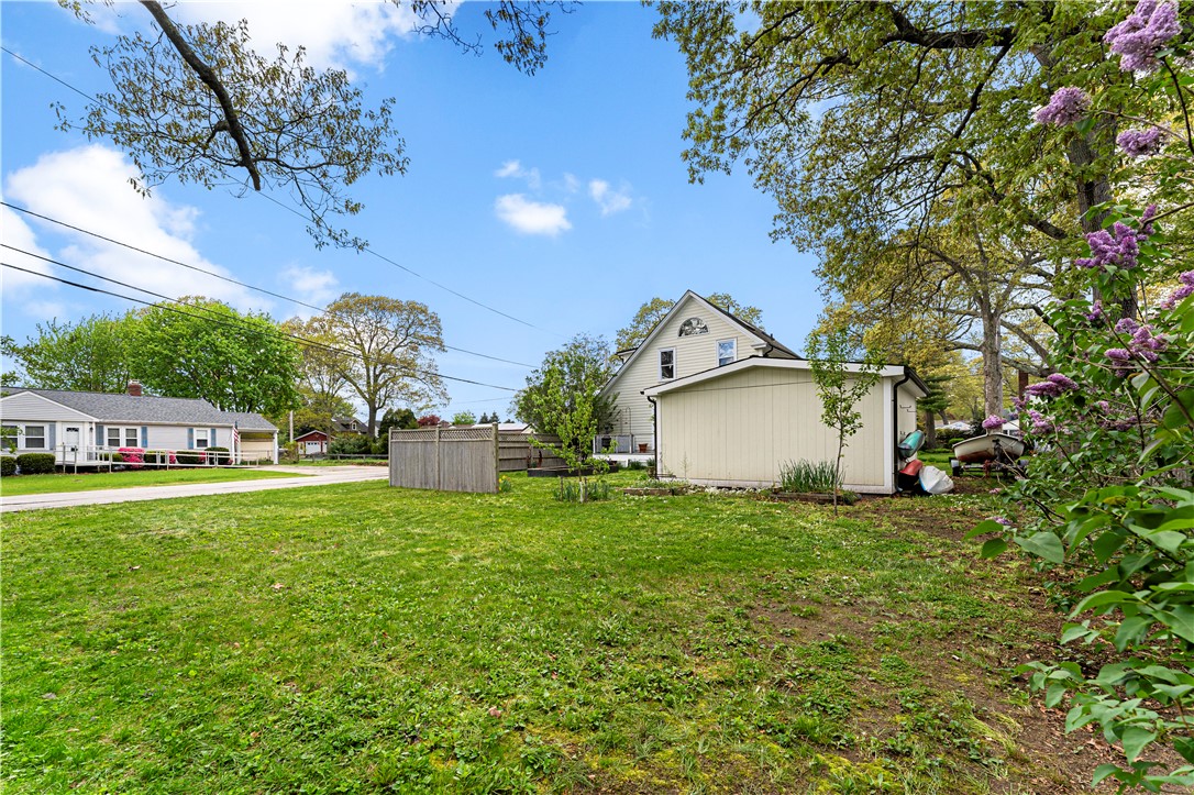 1024 Bullocks Point Avenue