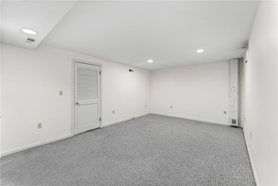 1024 Bullocks Point Avenue