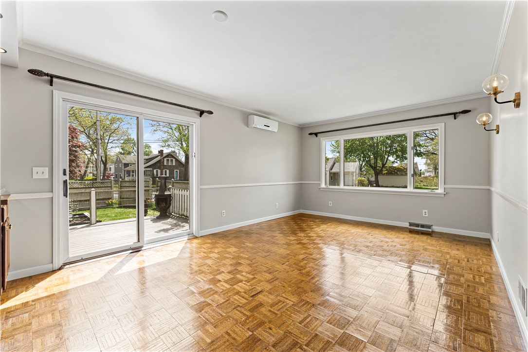 1024 Bullocks Point Avenue