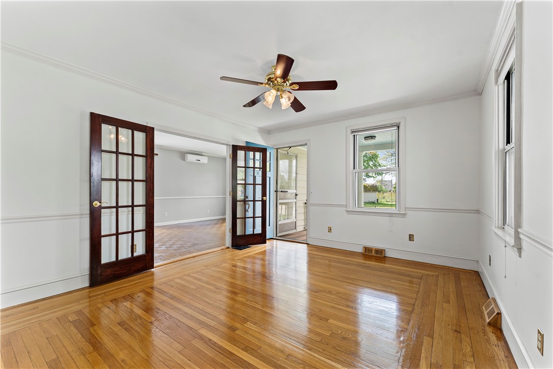 1024 Bullocks Point Avenue