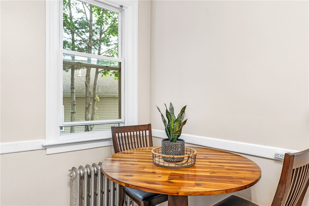 165 Wentworth Avenue 2E