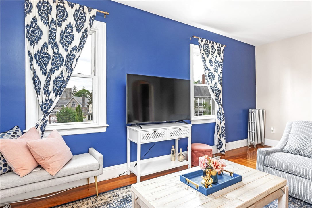 165 Wentworth Avenue 2E