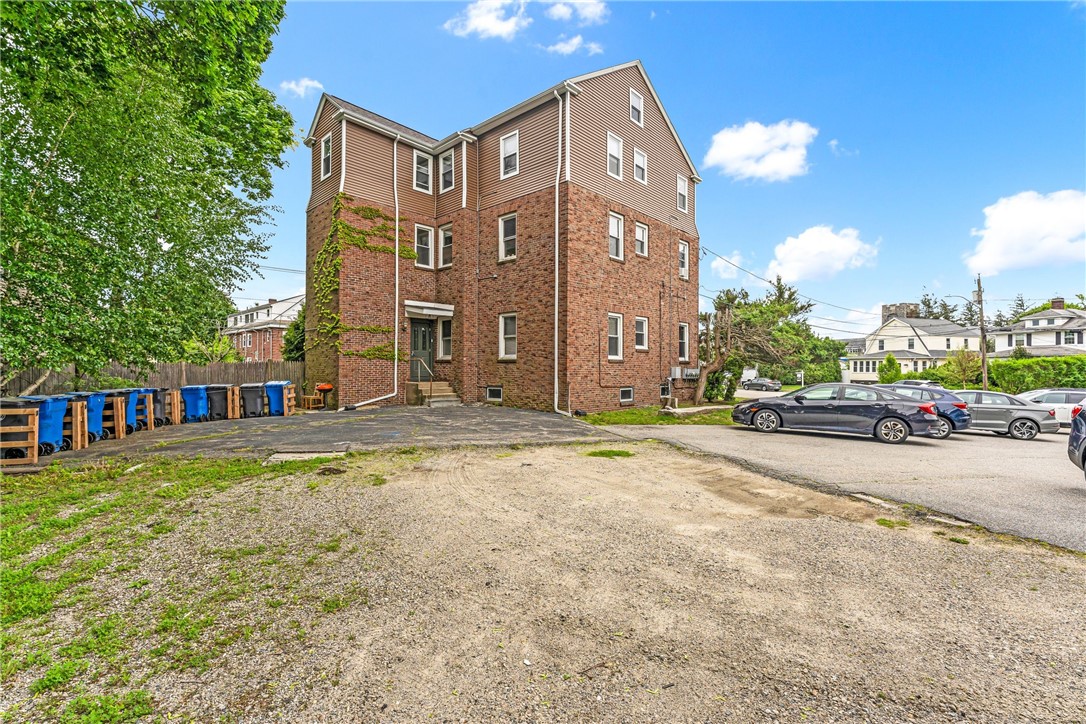 165 Wentworth Avenue 2E