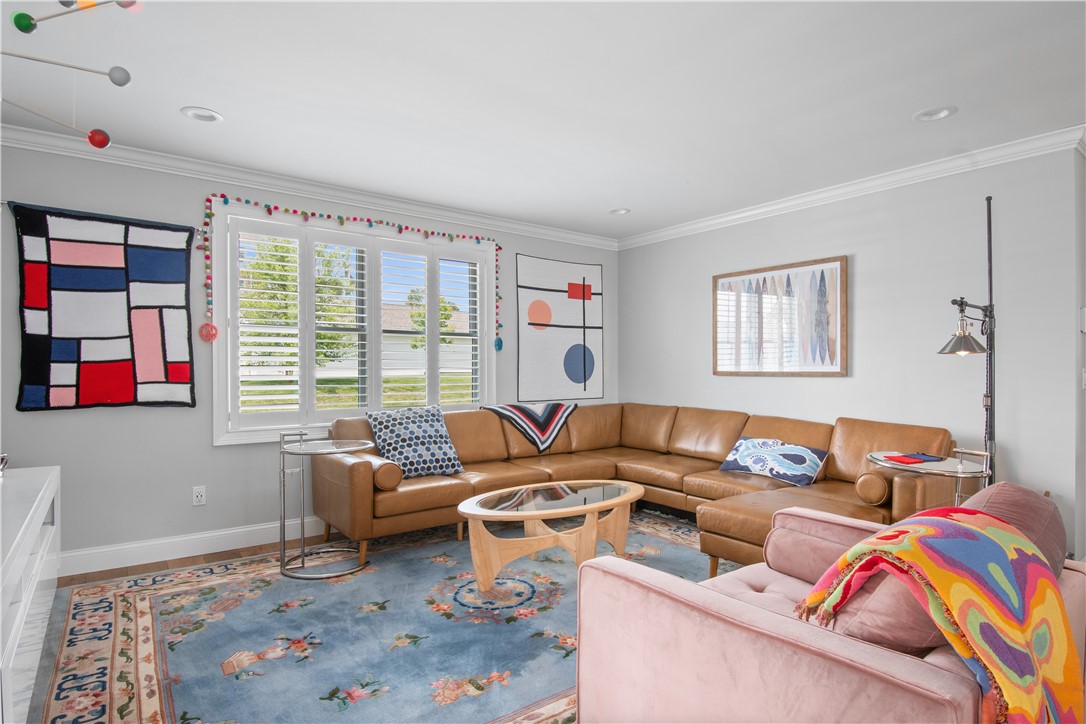 40 Kettle Point Avenue