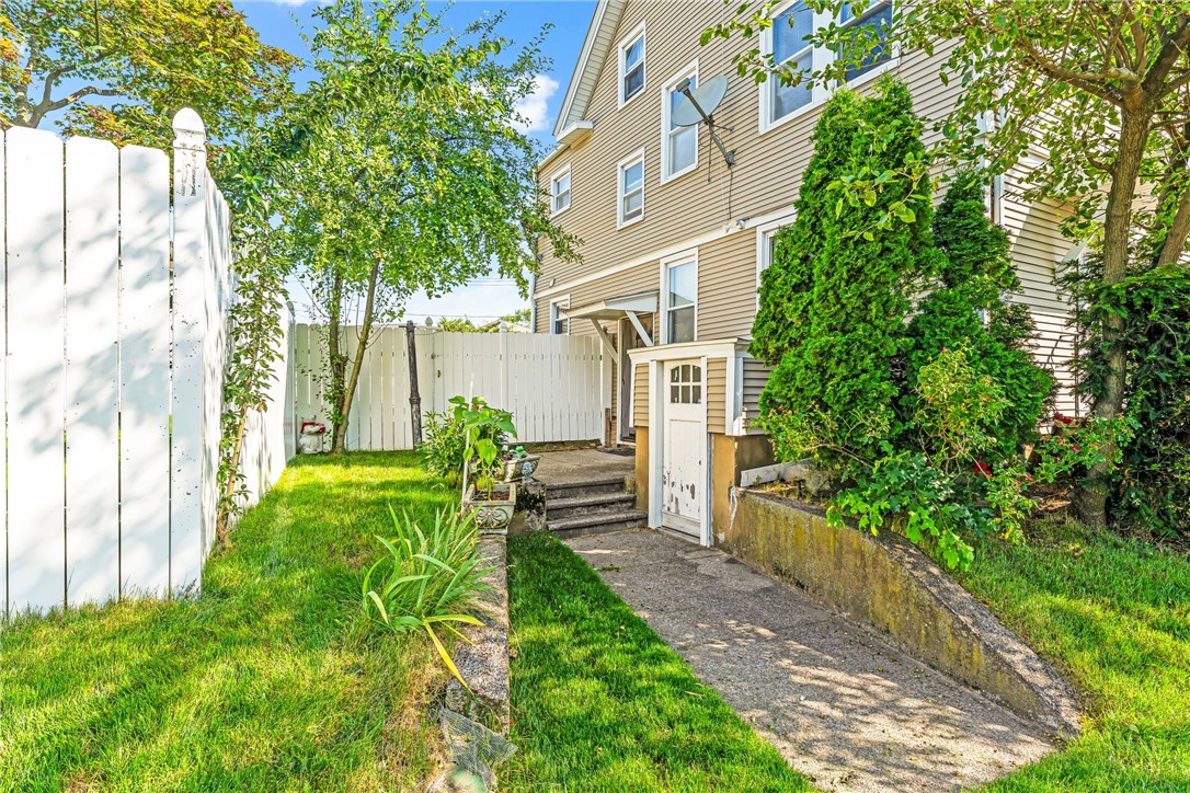 106 Pleasant Street